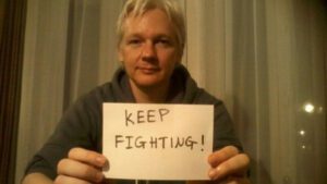 Tribunal de Londres ordena extraditar a Julian Assange a Estados Unidos