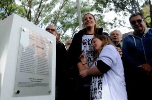 Sentido homenaje en la ex-ESMA a 50 años de la Masacre de Trelew en Argentina