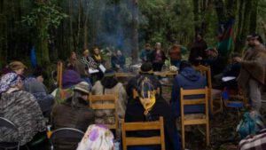 Comunidades mapuche williche realizan Füta Trawün frente al avance extractivista en Chiloé